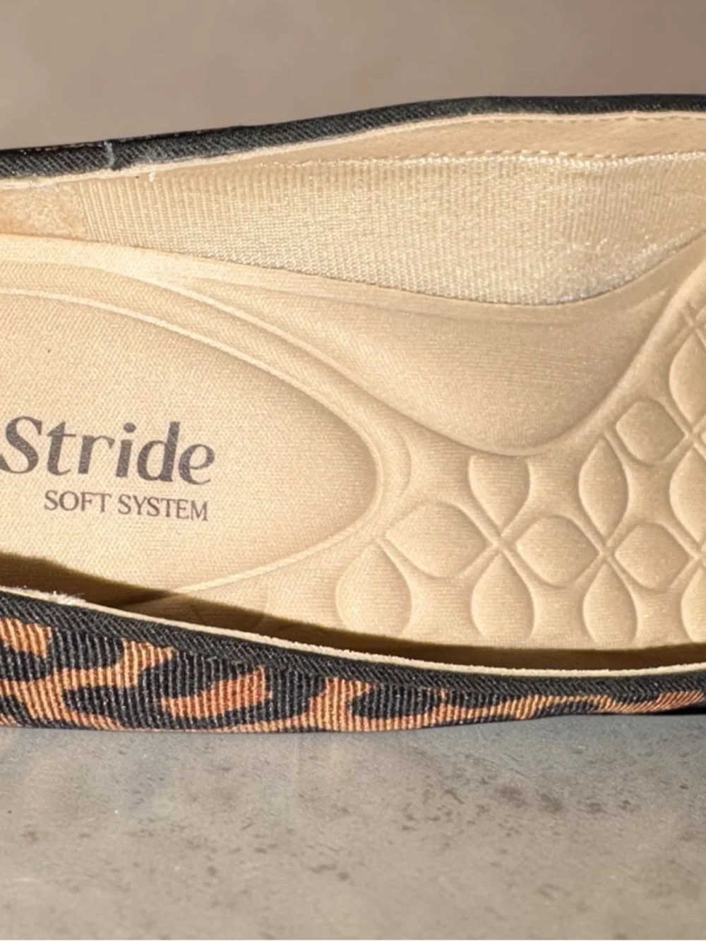 Life Stride Leopard Print Mid Heel Pumps - Brown & Black - Picture 6 of 9